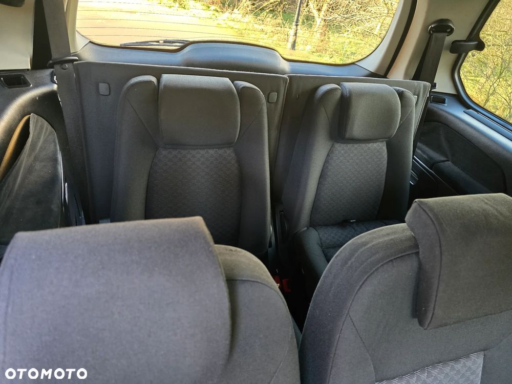 Ford Galaxy 2.0 TDCi Ghia - 25