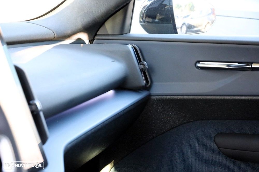 Volvo EX30 69 kWh Single Motor Extended Range Plus - 18