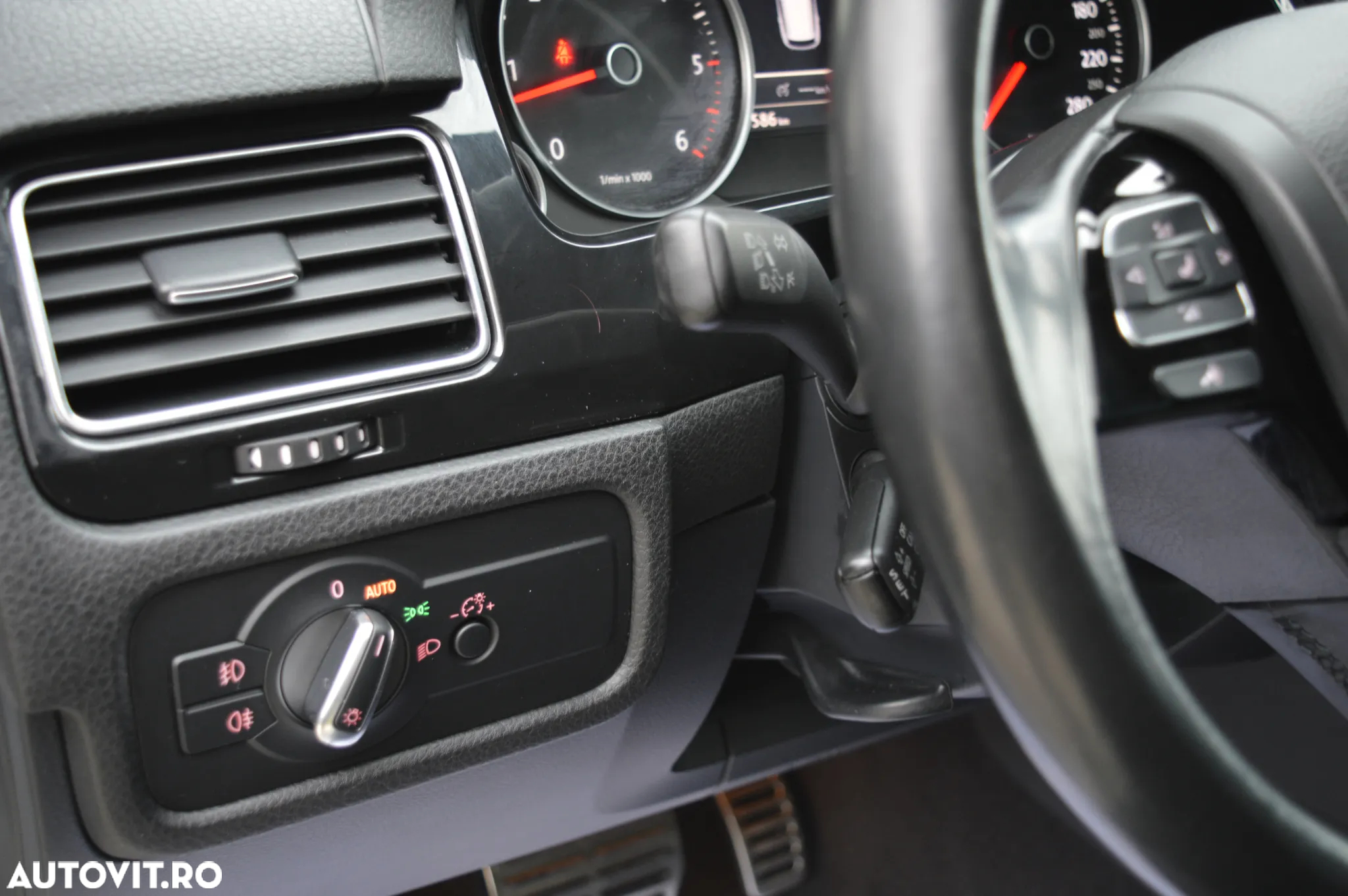 Volkswagen Touareg 3.0 V6 TDI BMT - 21