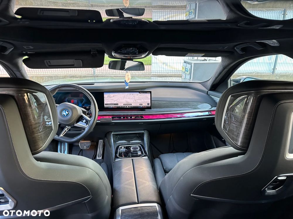 BMW Seria 7 - 11