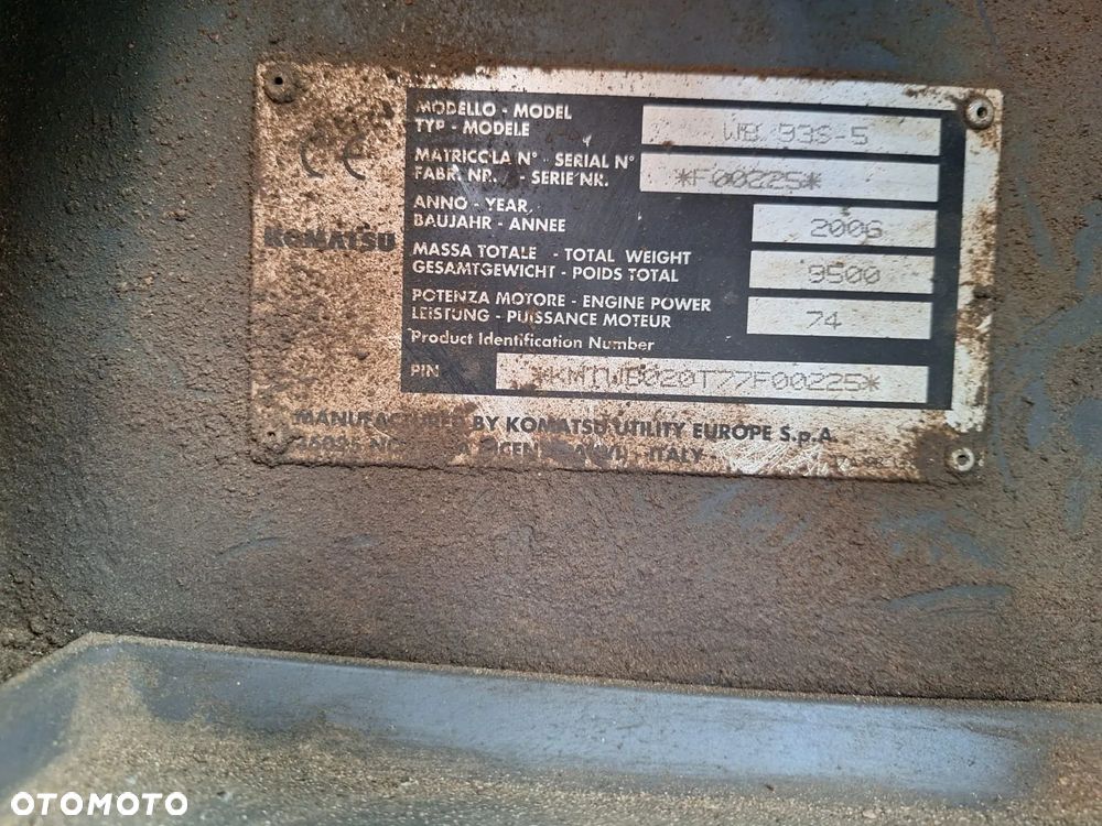 Komatsu WB 93S-5 - 7