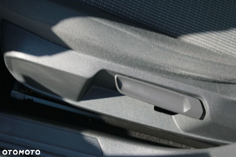 Volkswagen Golf - 18