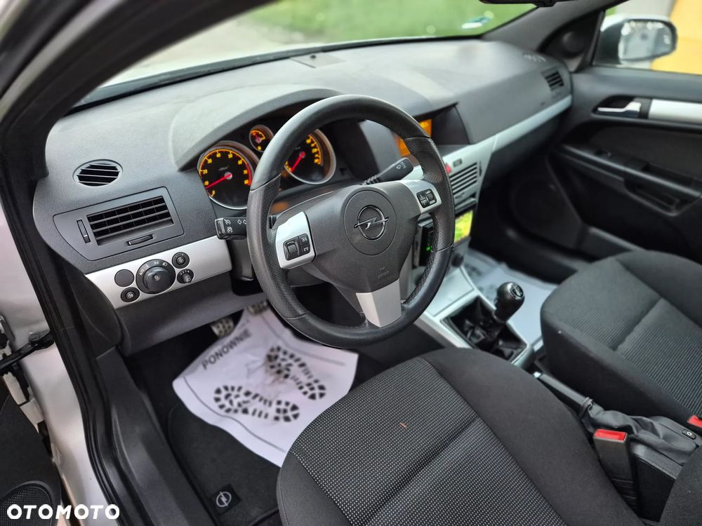 Opel Astra 1.6 Selection 110 Jahre - 21