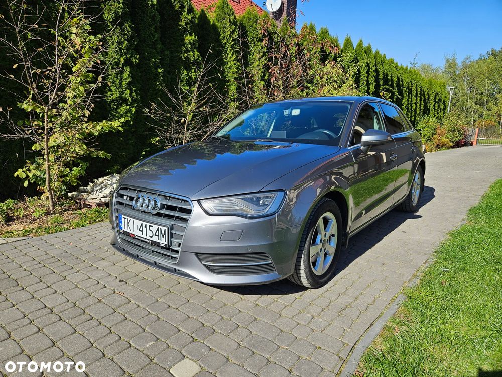 Audi A3 Sportback - 1