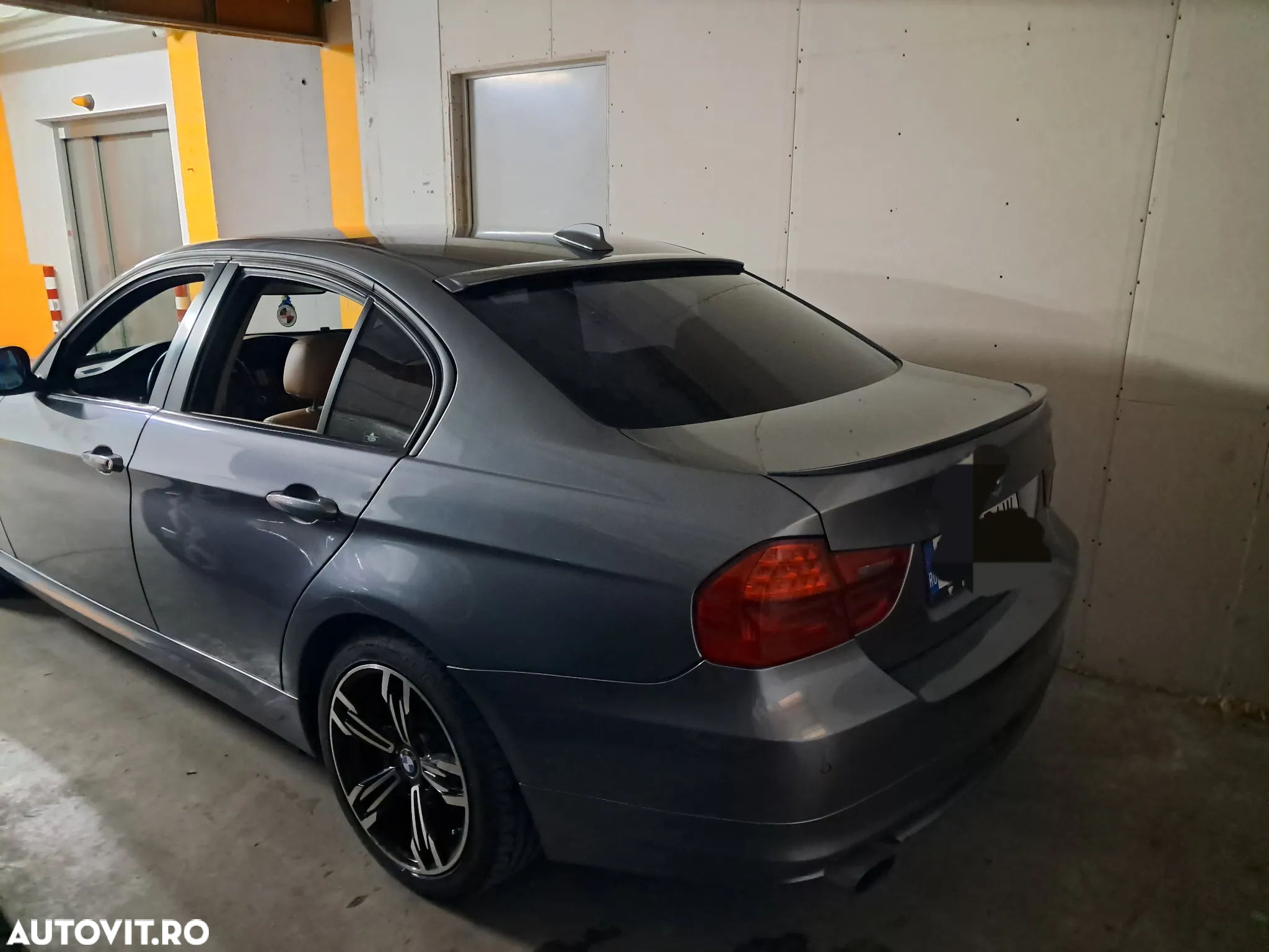 BMW Seria 3 318d - 18