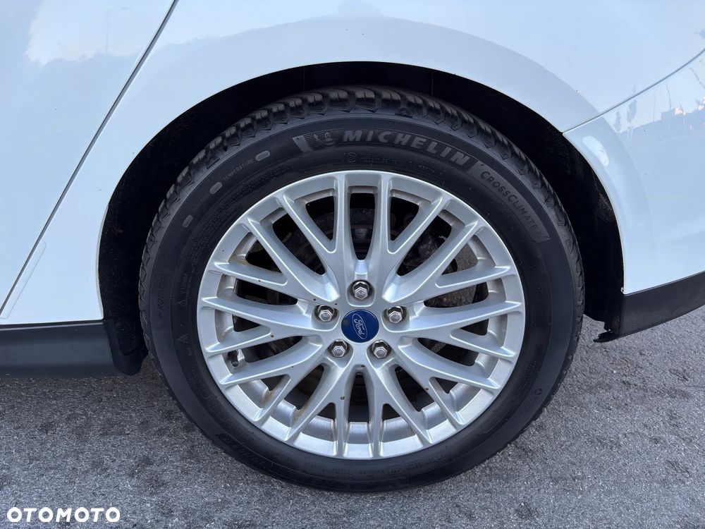Ford Focus 1.0 EcoBoost Start-Stopp-System Ambiente - 25