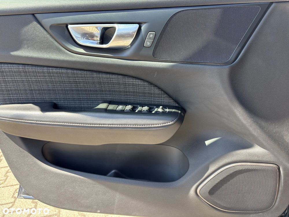 Volvo V60 B3 B Essential - 12