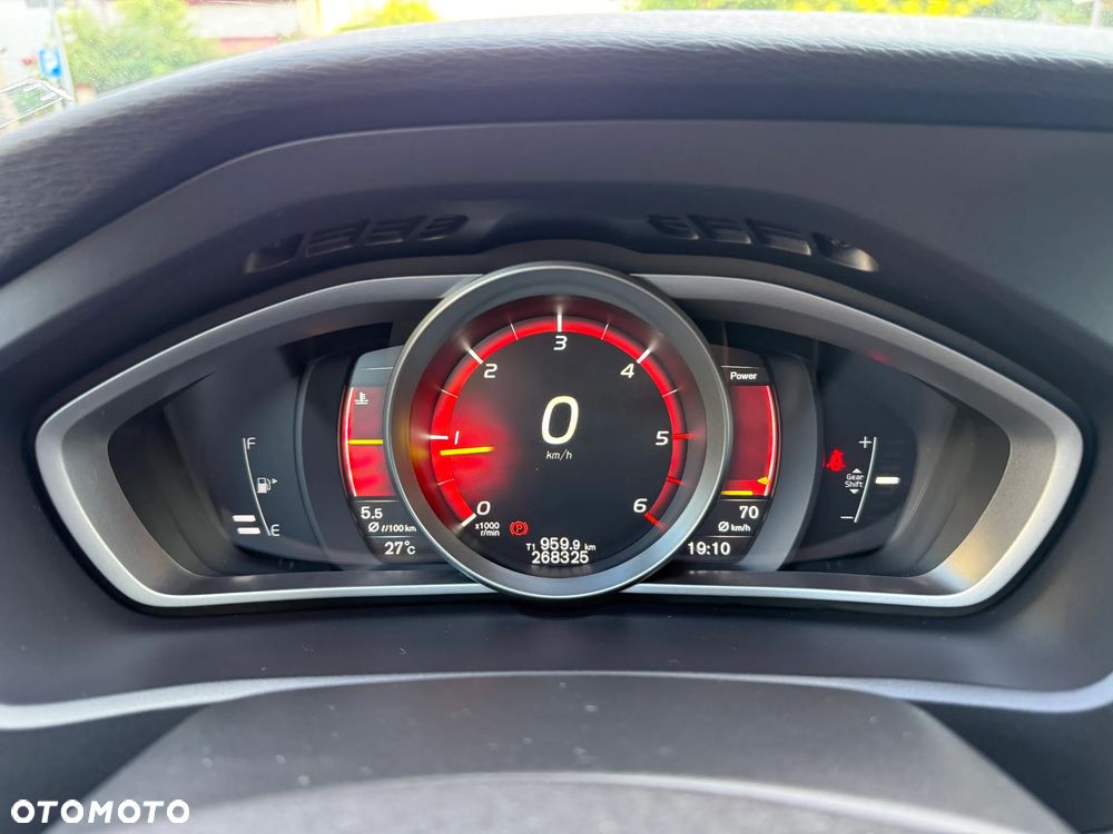 Volvo V40 D2 RDesign - 29