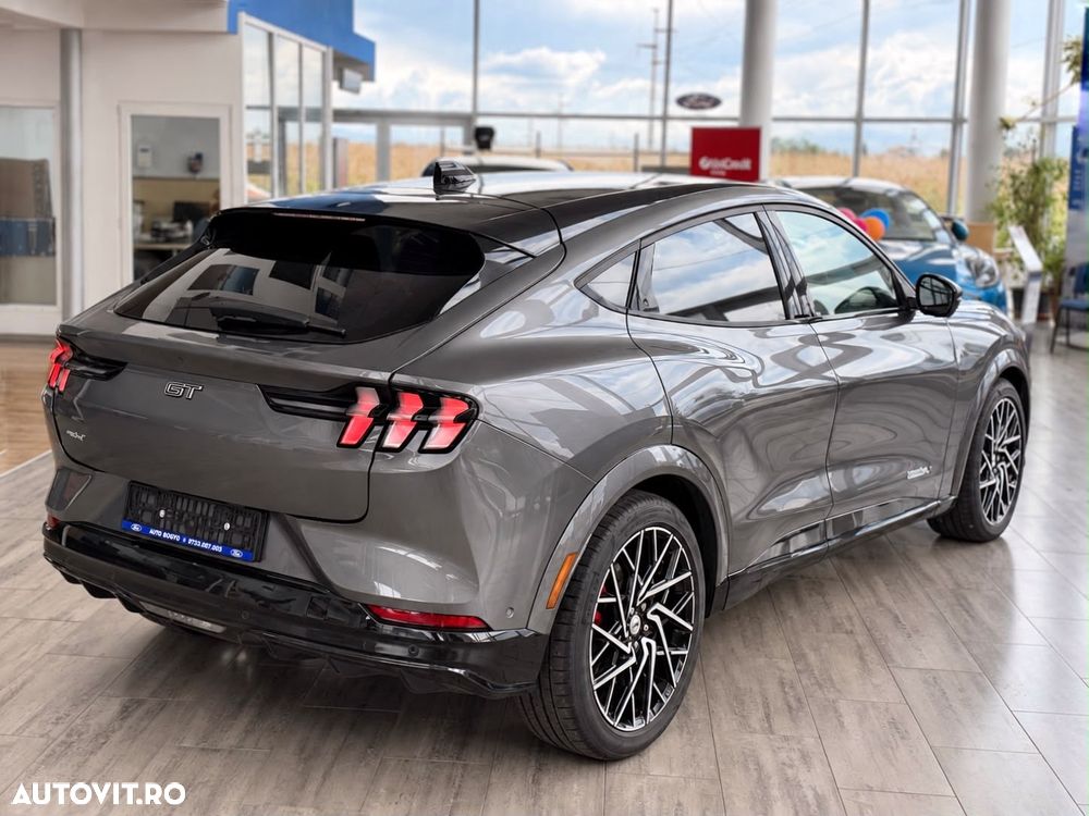 Ford Mustang Mach-E AWD GT - 6