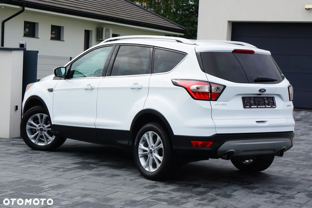 Ford Kuga 1.5 EcoBoost 2x4 Titanium - 11