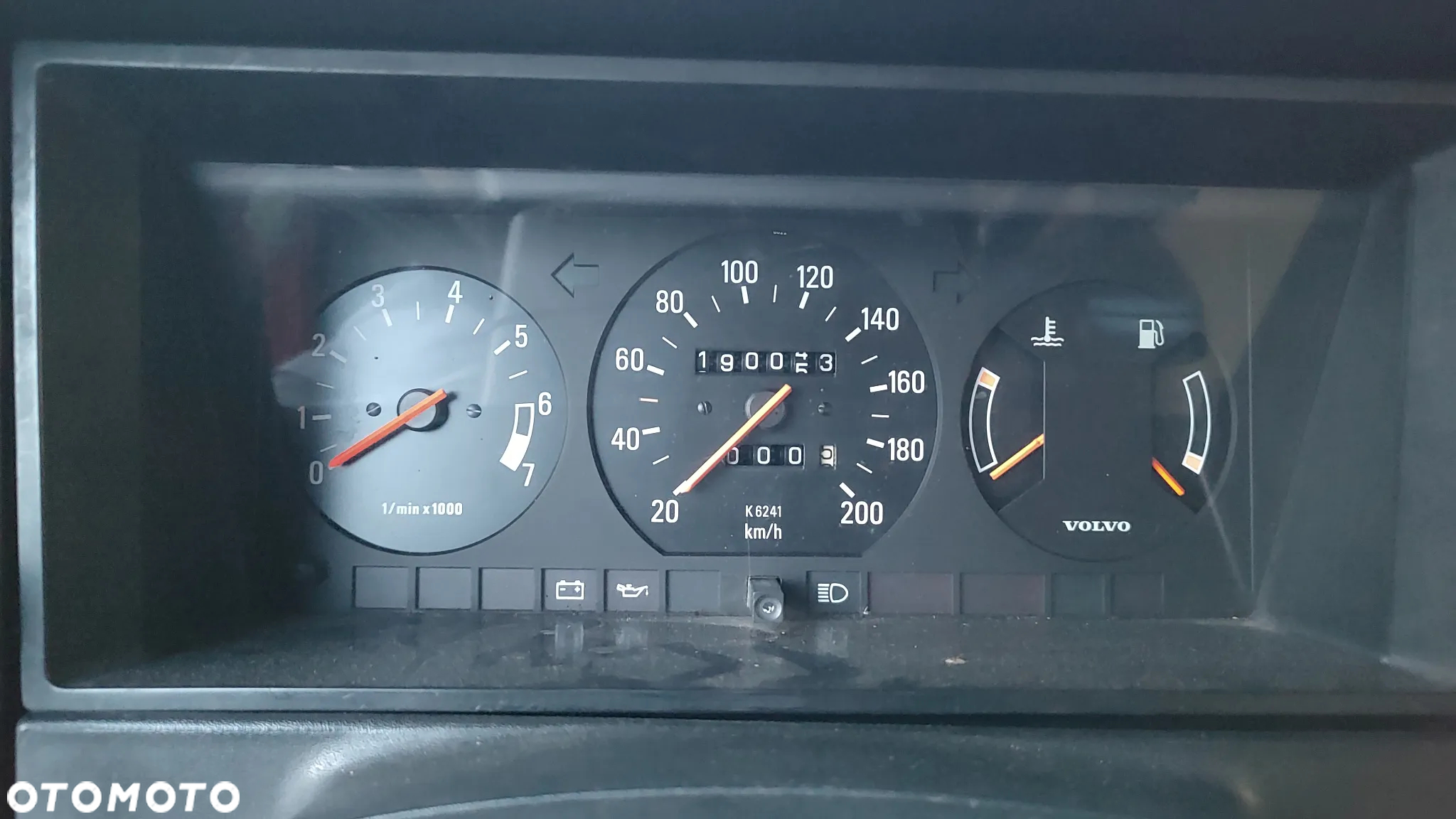 Volvo Seria 200 - 4