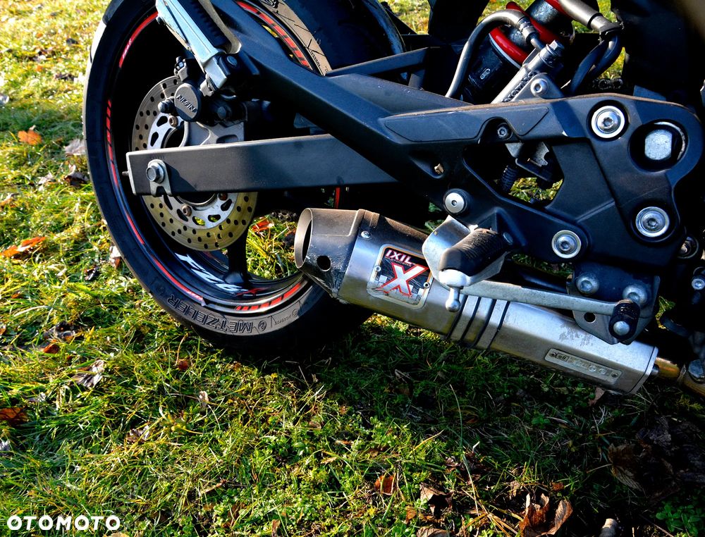 Yamaha XJR - 3