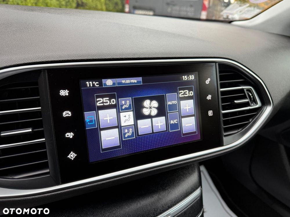 Peugeot 308 PureTech 110 Stop & Start Style - 17