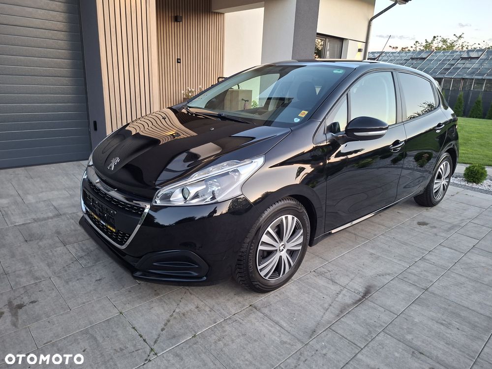 Peugeot 208 - 13