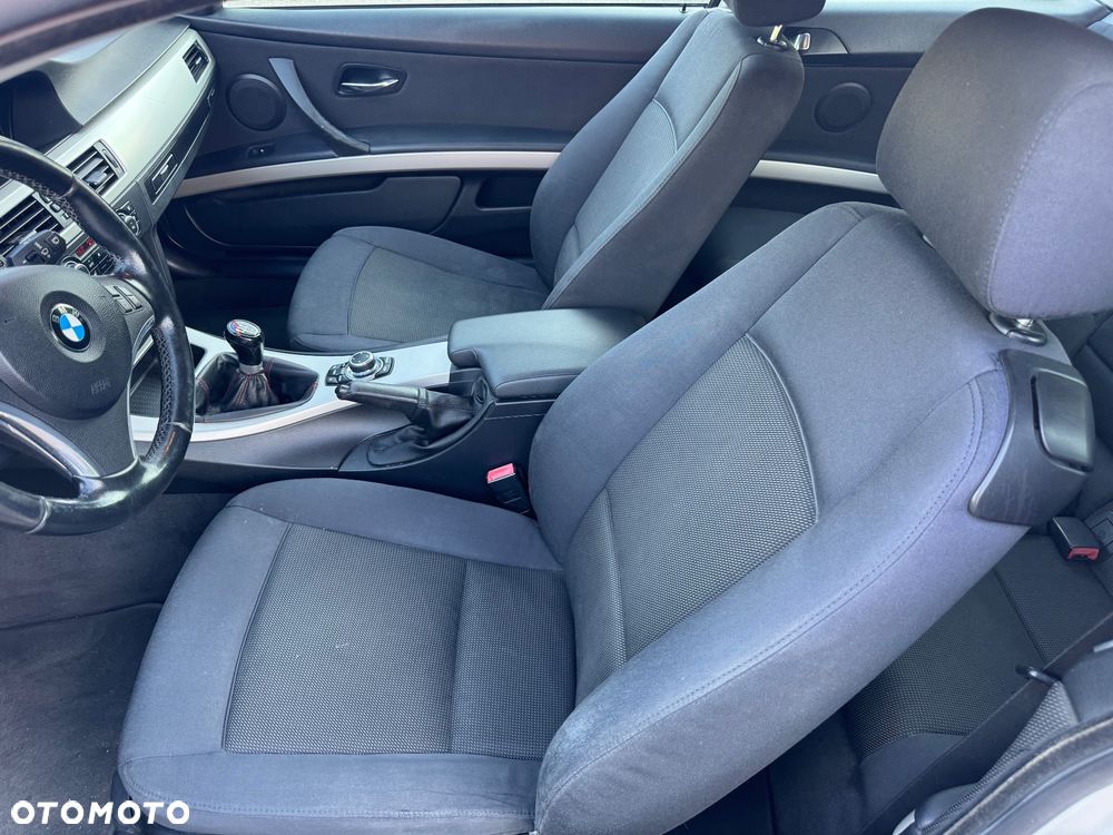 BMW Seria 3 320i M Sport Edition - 8