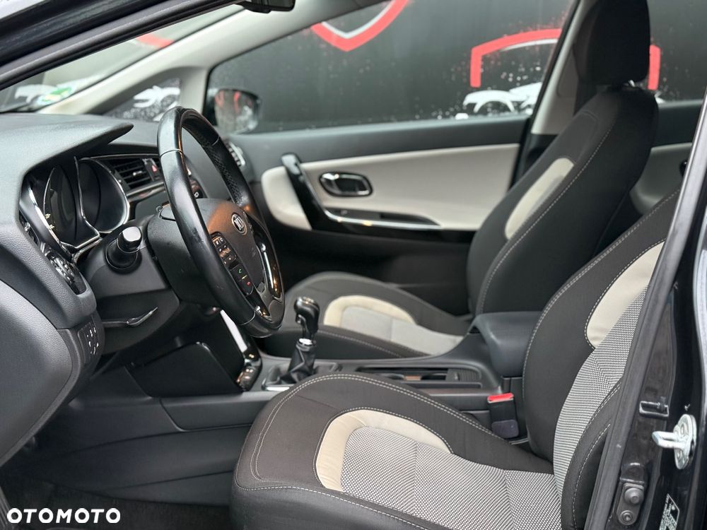 Kia Ceed - 13