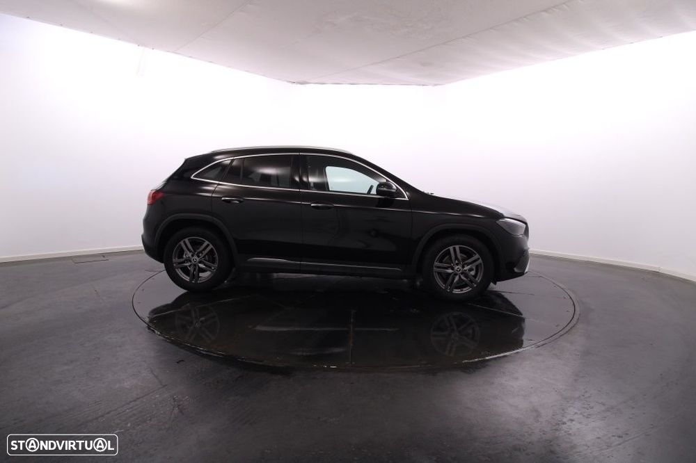 Mercedes-Benz GLA 180 d Progressive - 9