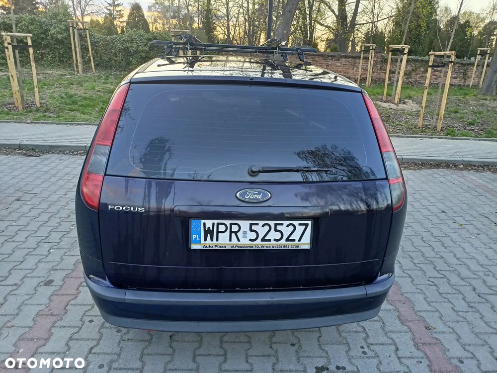 Ford Focus 1.6 Ambiente - 3