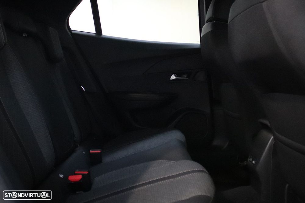 Peugeot 2008 1.2 PureTech Allure - 22