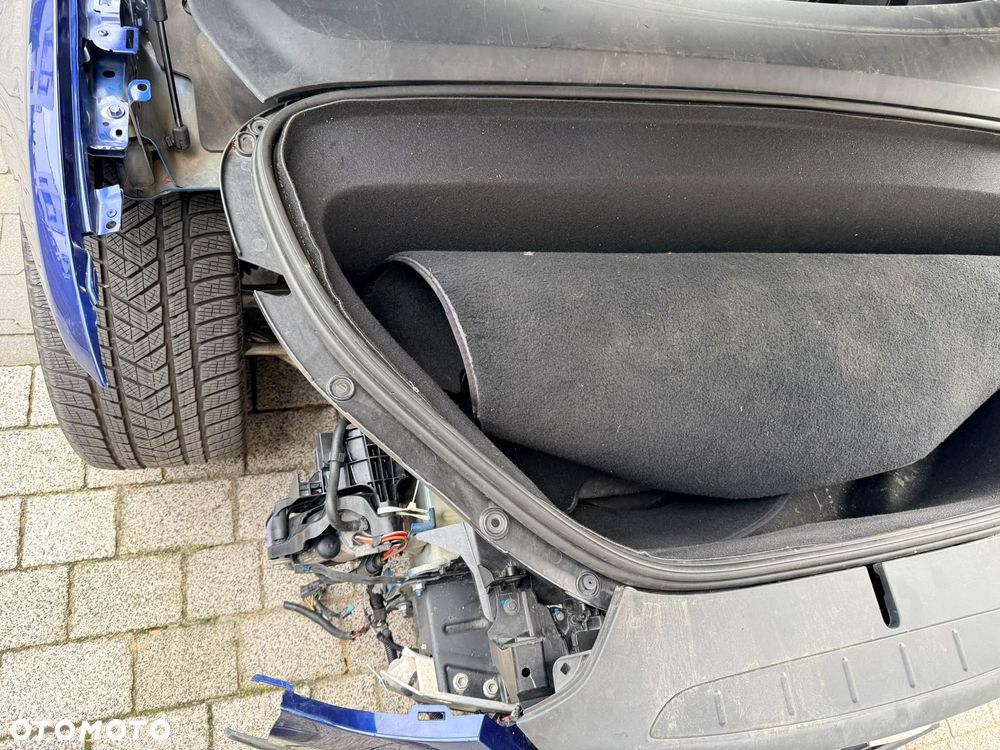 Tesla Model X Plaid - 35