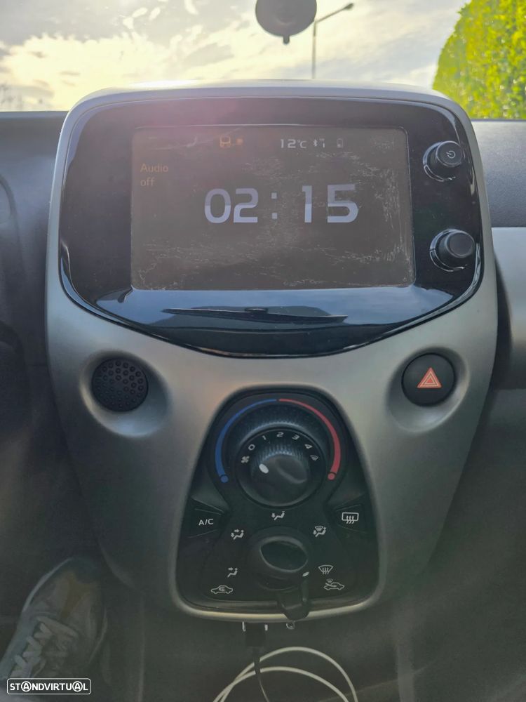 Toyota Aygo 1.0 X-Play Plus+X-Touch +TSS MM - 10