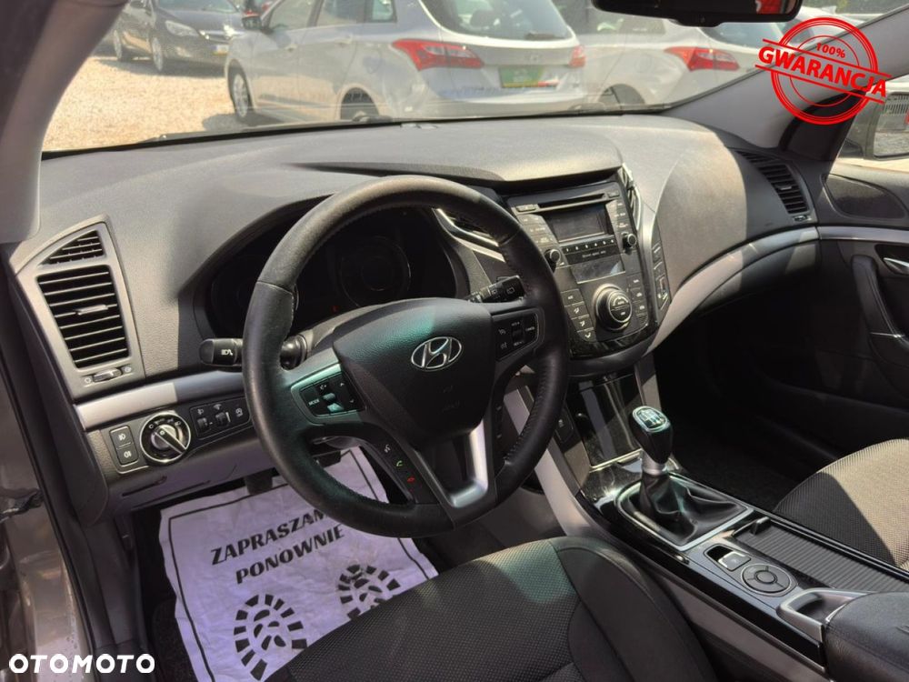 Hyundai i40 Kombi blue 1.6 Family+ - 23