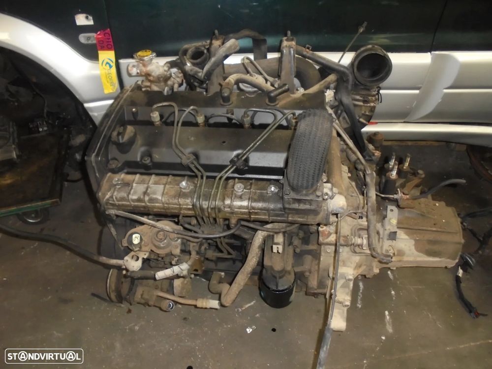 MOTOR E CAIXA DE VOL  KIA CARNIVA  2002 1.9 - 1