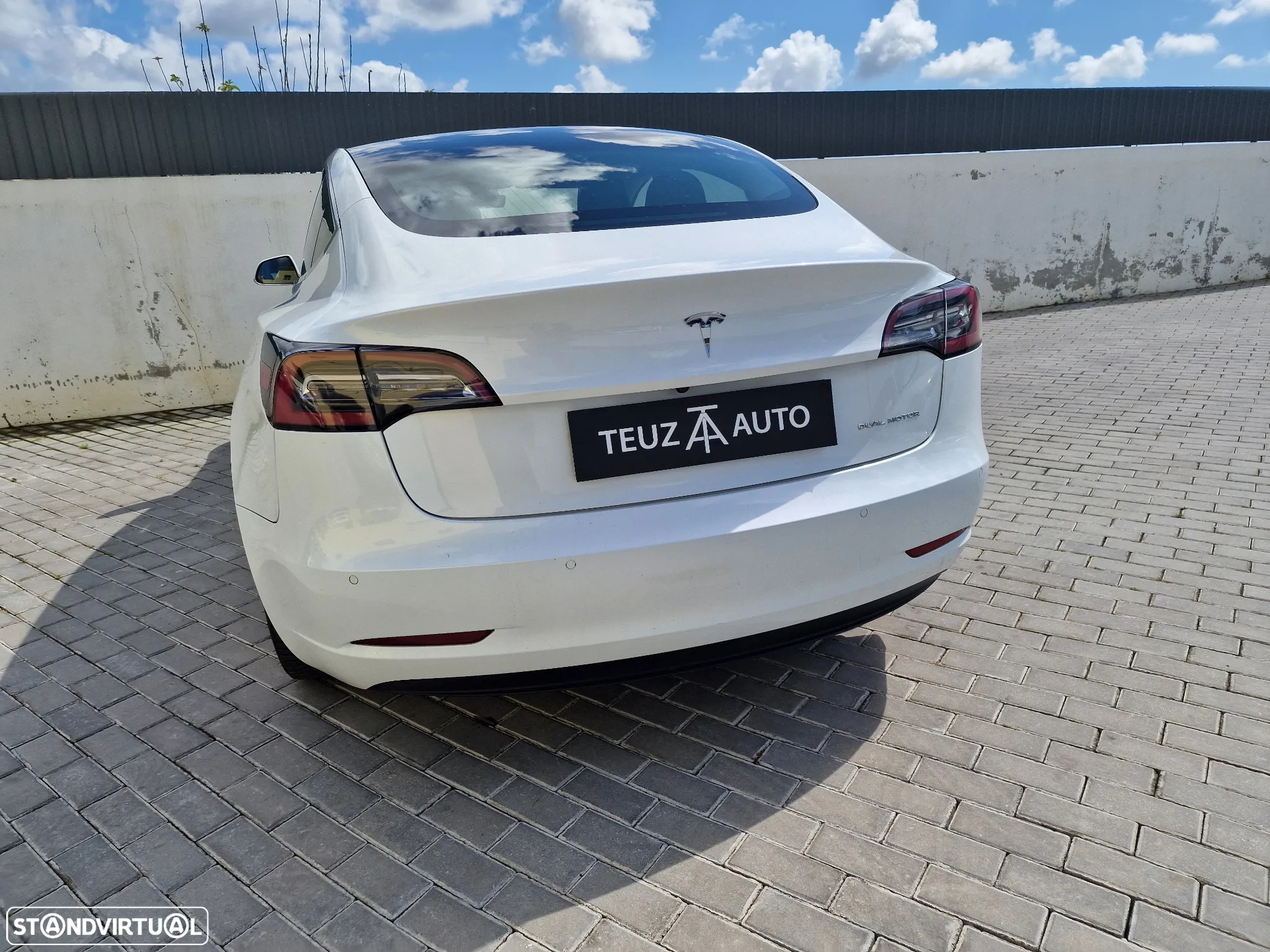 Tesla Model 3 - 6