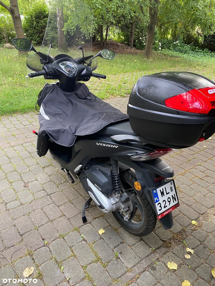 Honda Vision - 4