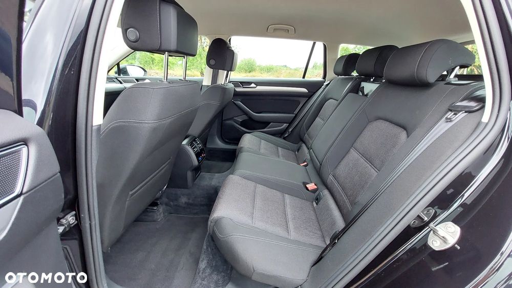 Volkswagen Passat 1.4 TSI BMT ACT Trendline - 38