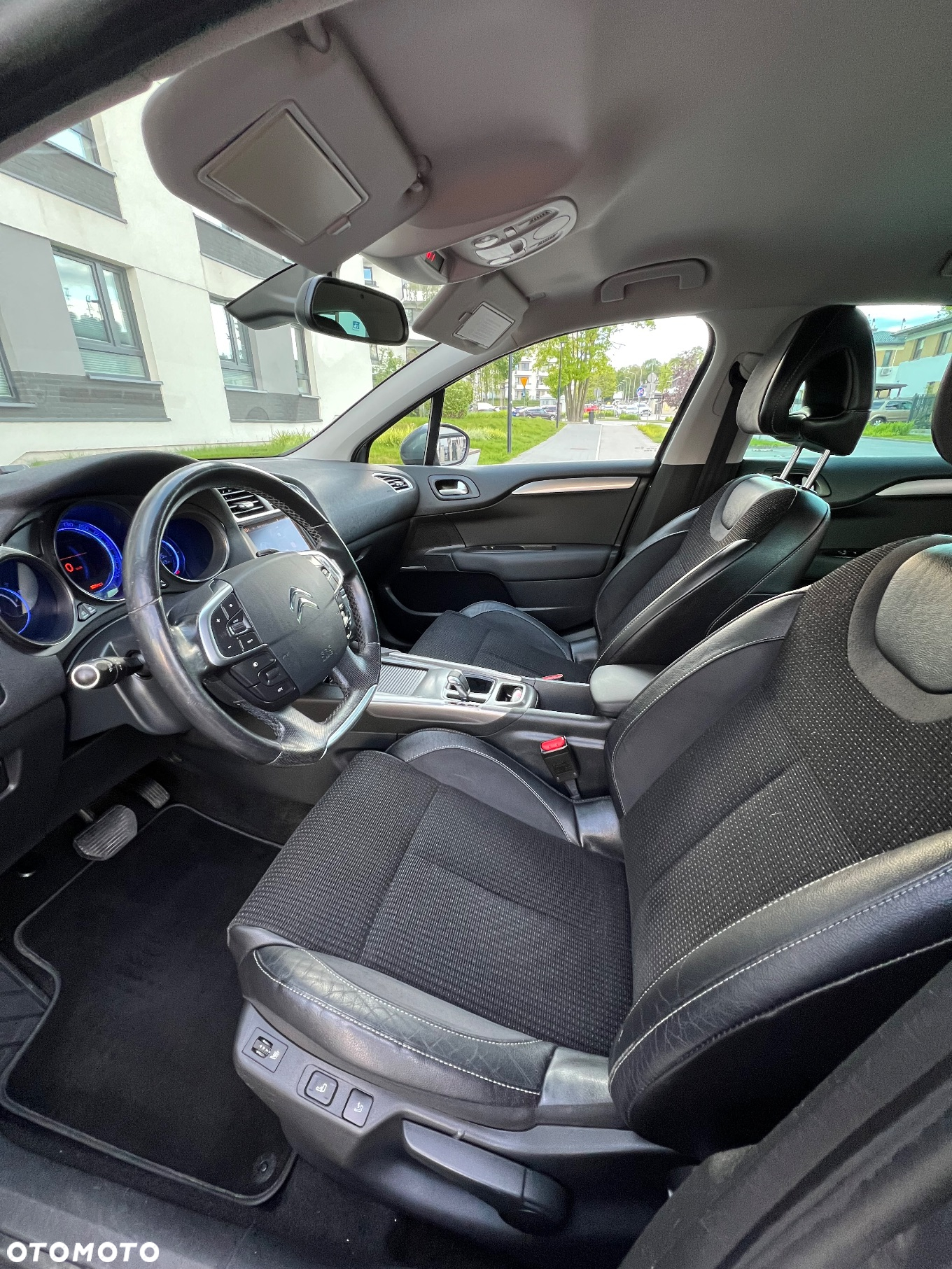 Citroën C4 1.6 e-HDi Exclusive MCP - 8
