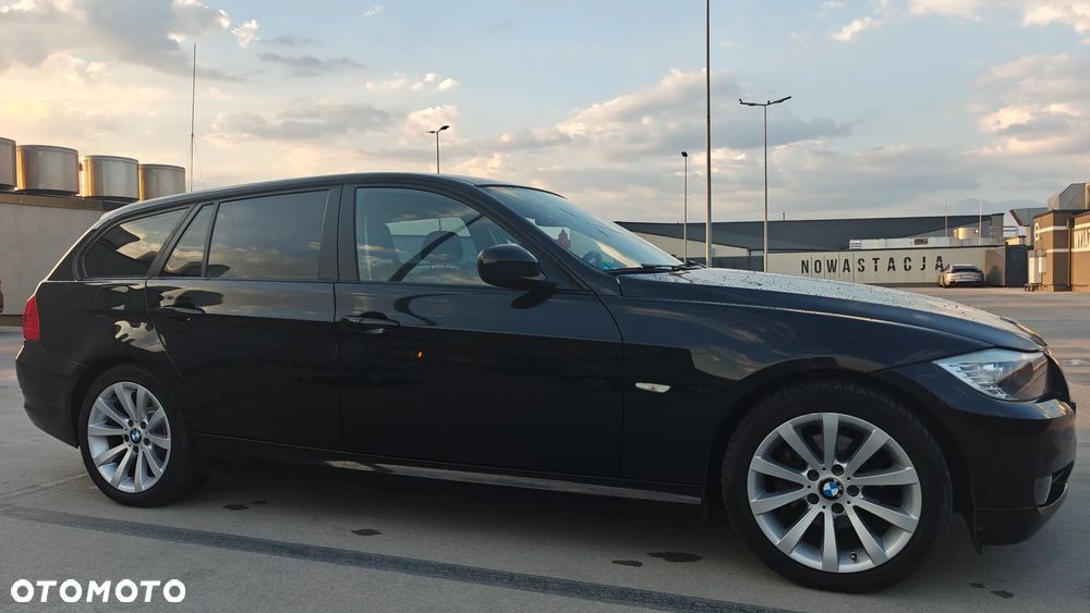 BMW Seria 3 318i Edition Sport - 2