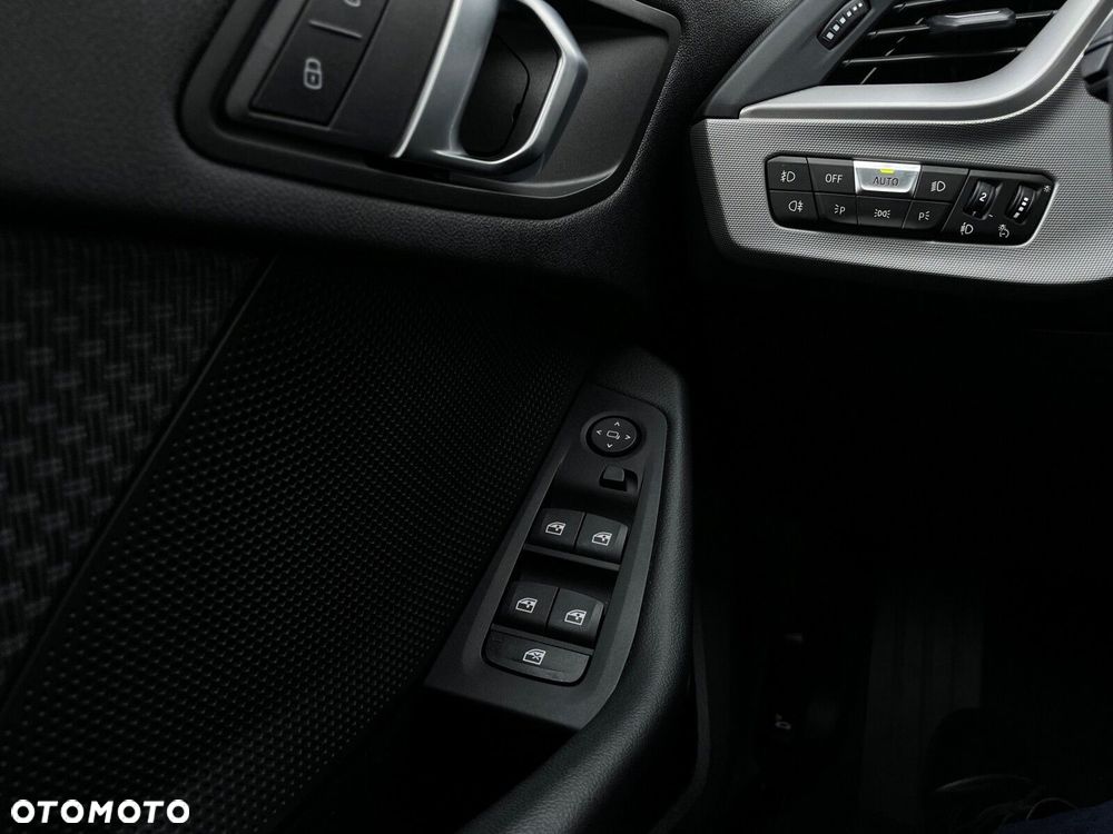 BMW Seria 1 118i - 12