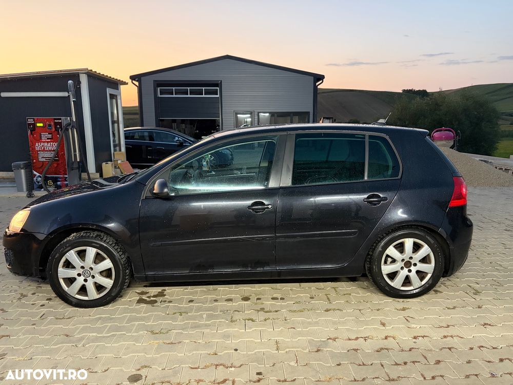 Volkswagen Golf - 8