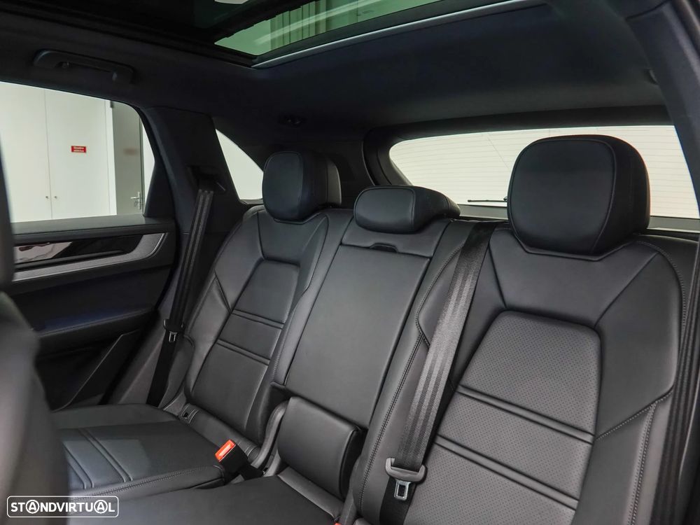 Porsche Cayenne - 18