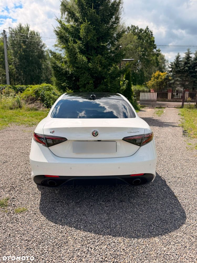 Alfa Romeo Giulia 2.0 Turbo Tributo Italiano Q4 - 6