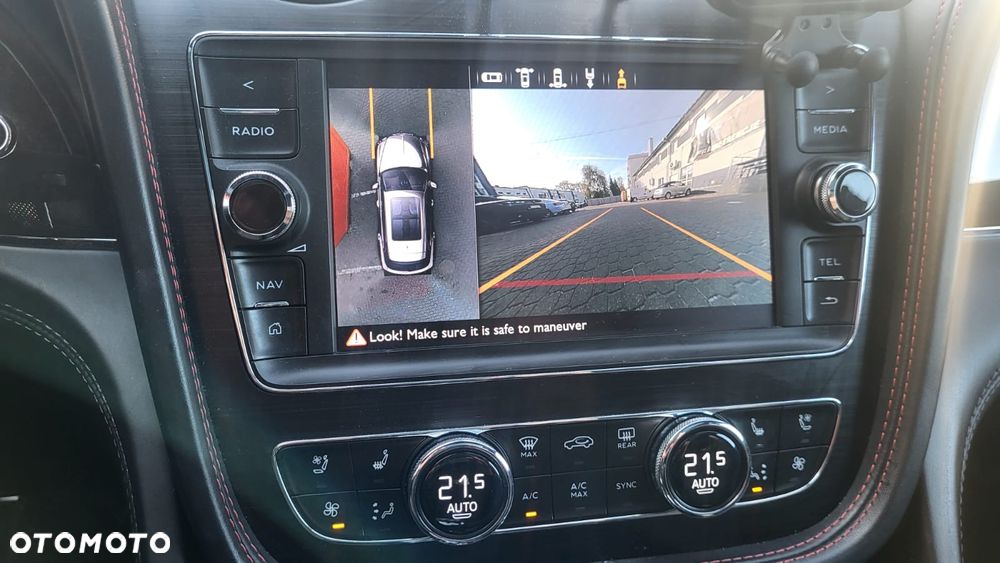 Bentley Bentayga V8 - 10