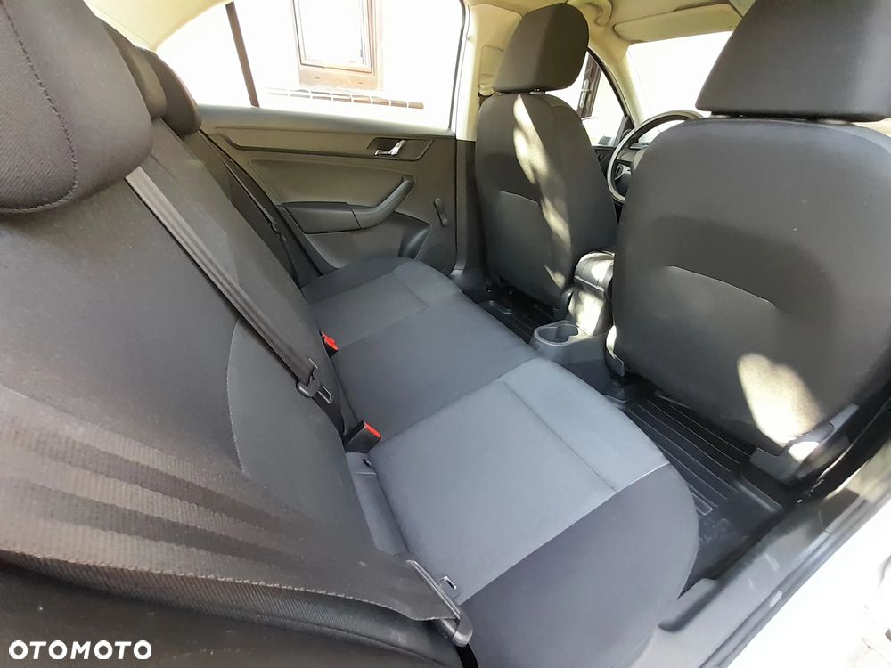 Skoda RAPID 1.2 TSI Active - 20