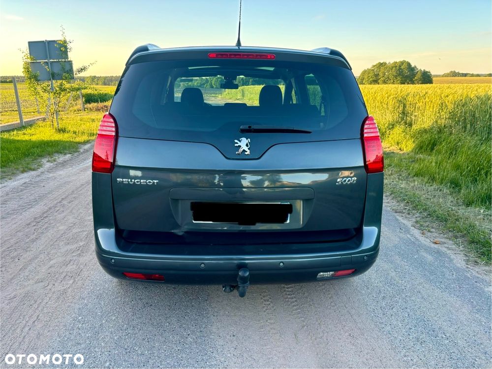 Peugeot 5008 - 12