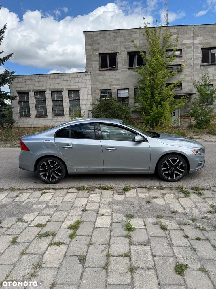 Volvo S60 - 4