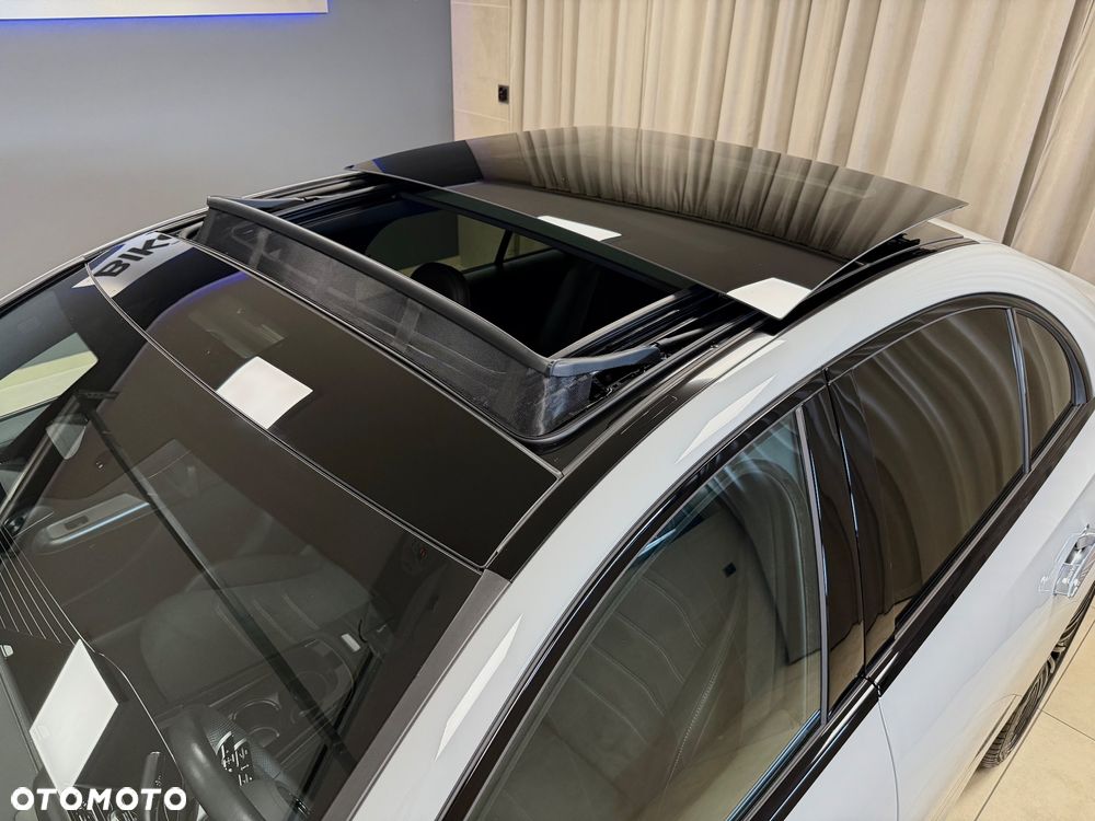 Mercedes-Benz Klasa E 220 d mHEV 4-Matic AMG 9G-Tronic - 37