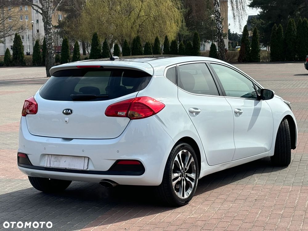 Kia Ceed 1.6 GDI DCT Platinum Edition - 10