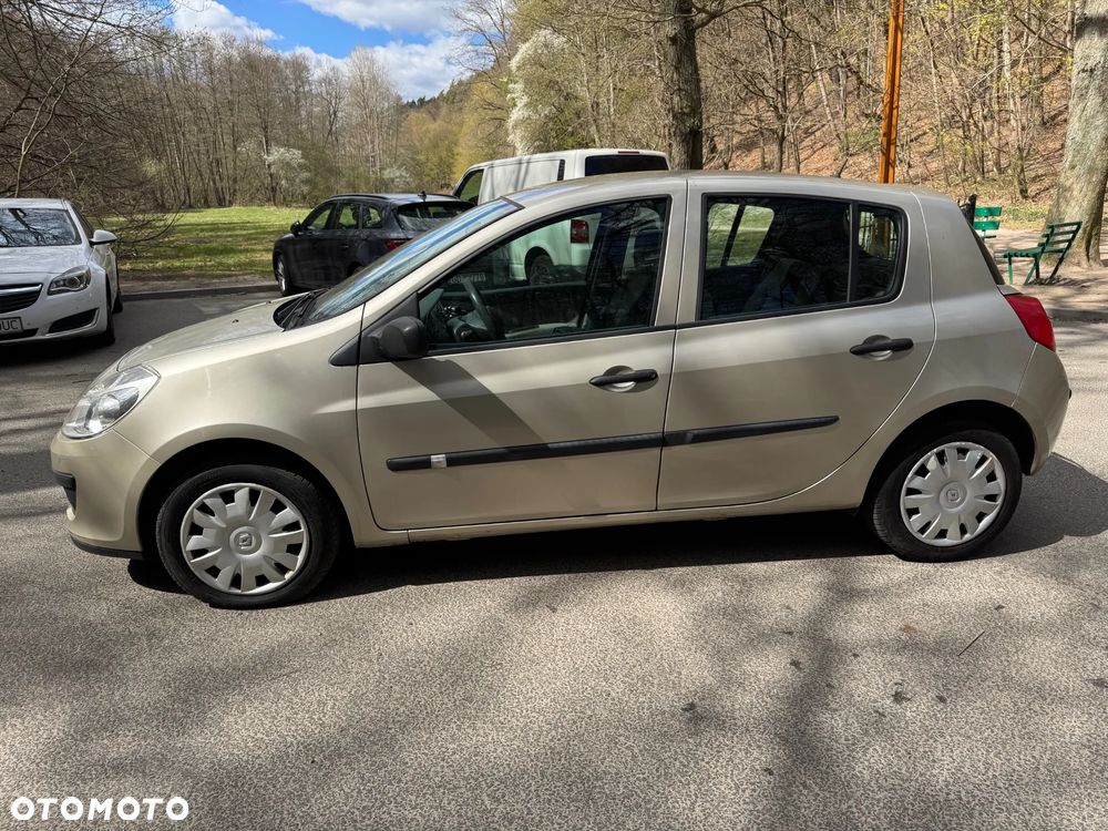 Renault Clio 1.2 16V Expression - 1