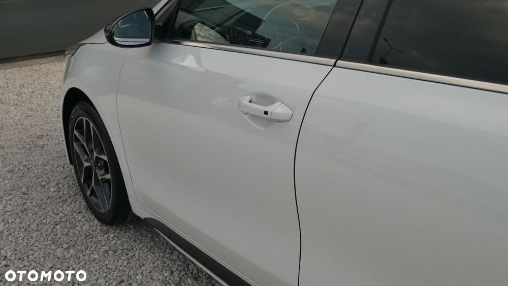 Kia ProCeed - 10