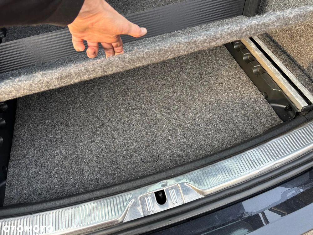 Skoda Superb 2.0 TDI Platinum - 28