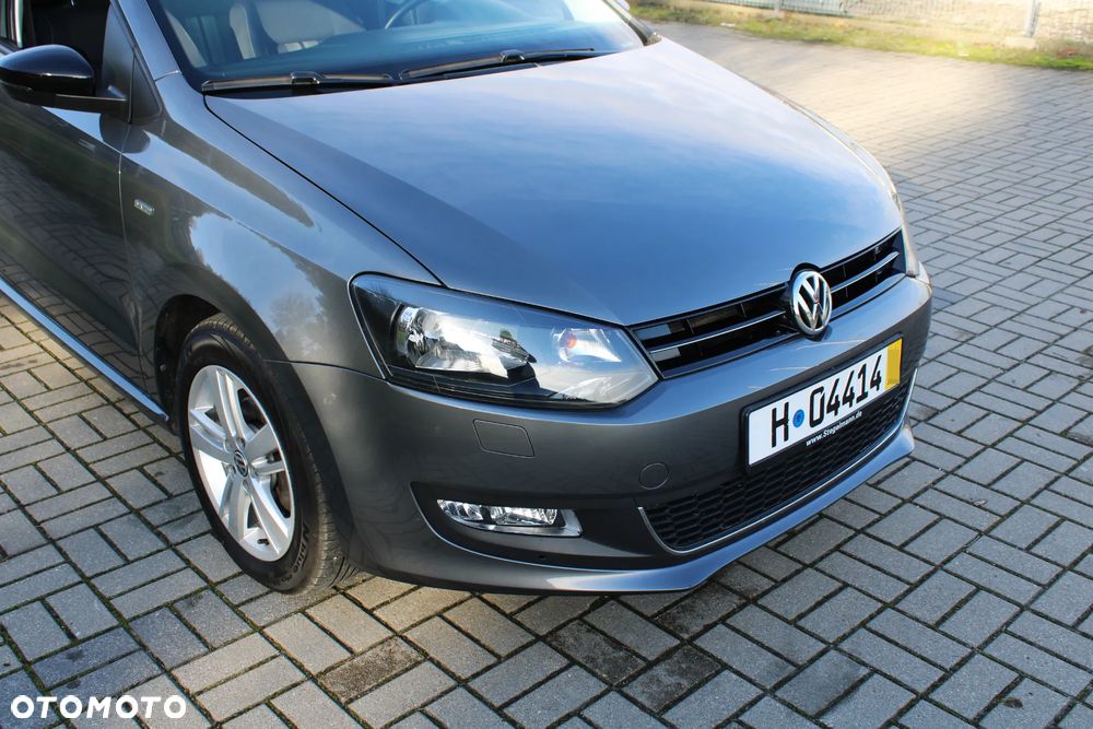 Volkswagen Polo 1.2 TSI MATCH - 38