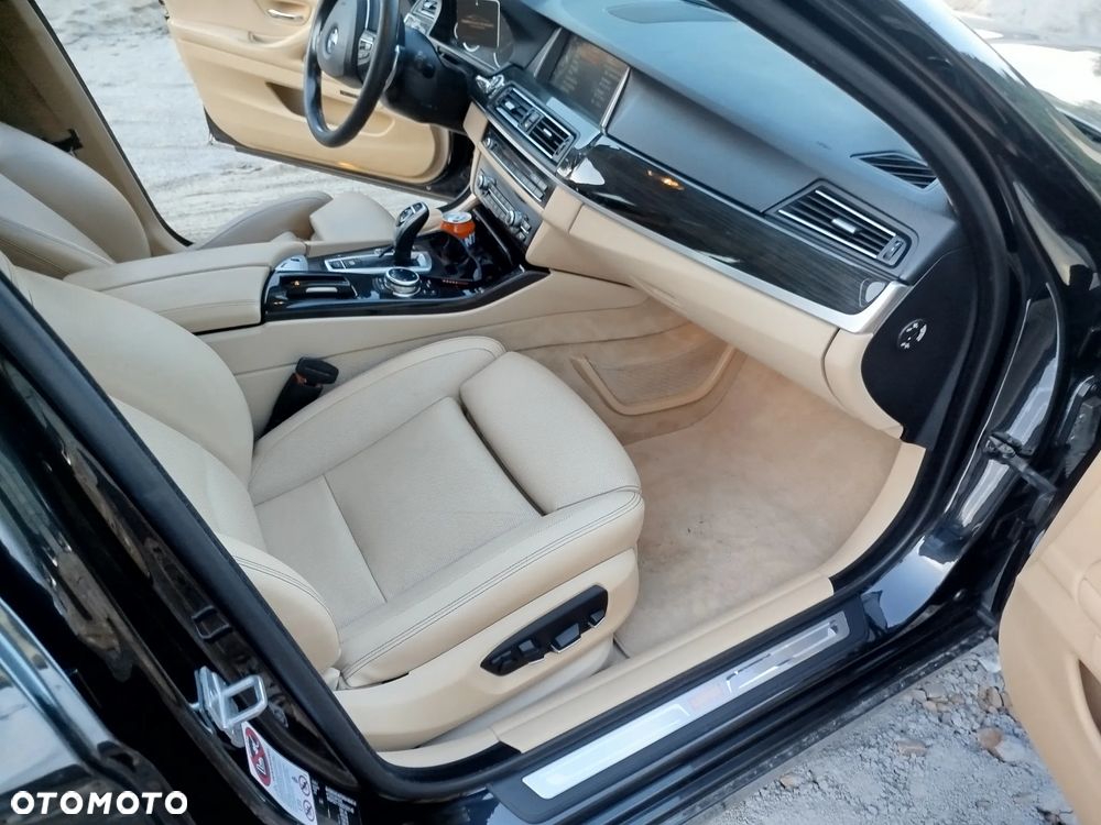 BMW Seria 5 530d Luxury Line - 10