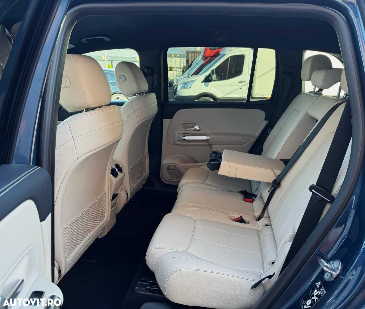 Mercedes-Benz GLB - 18