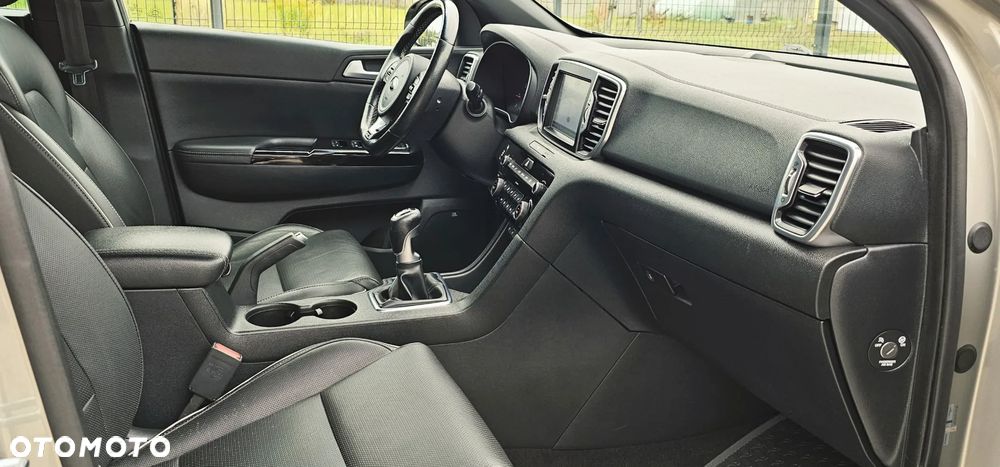 Kia Sportage 2,0 CRDI AWD GT Line - 39