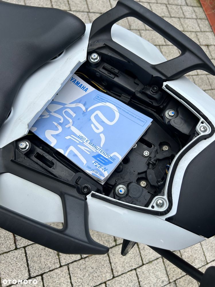 Yamaha FZ8 - 18